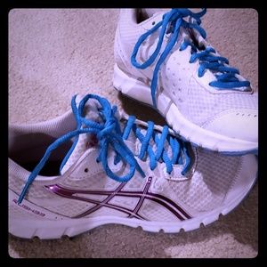 Asic 7.5 shoe
